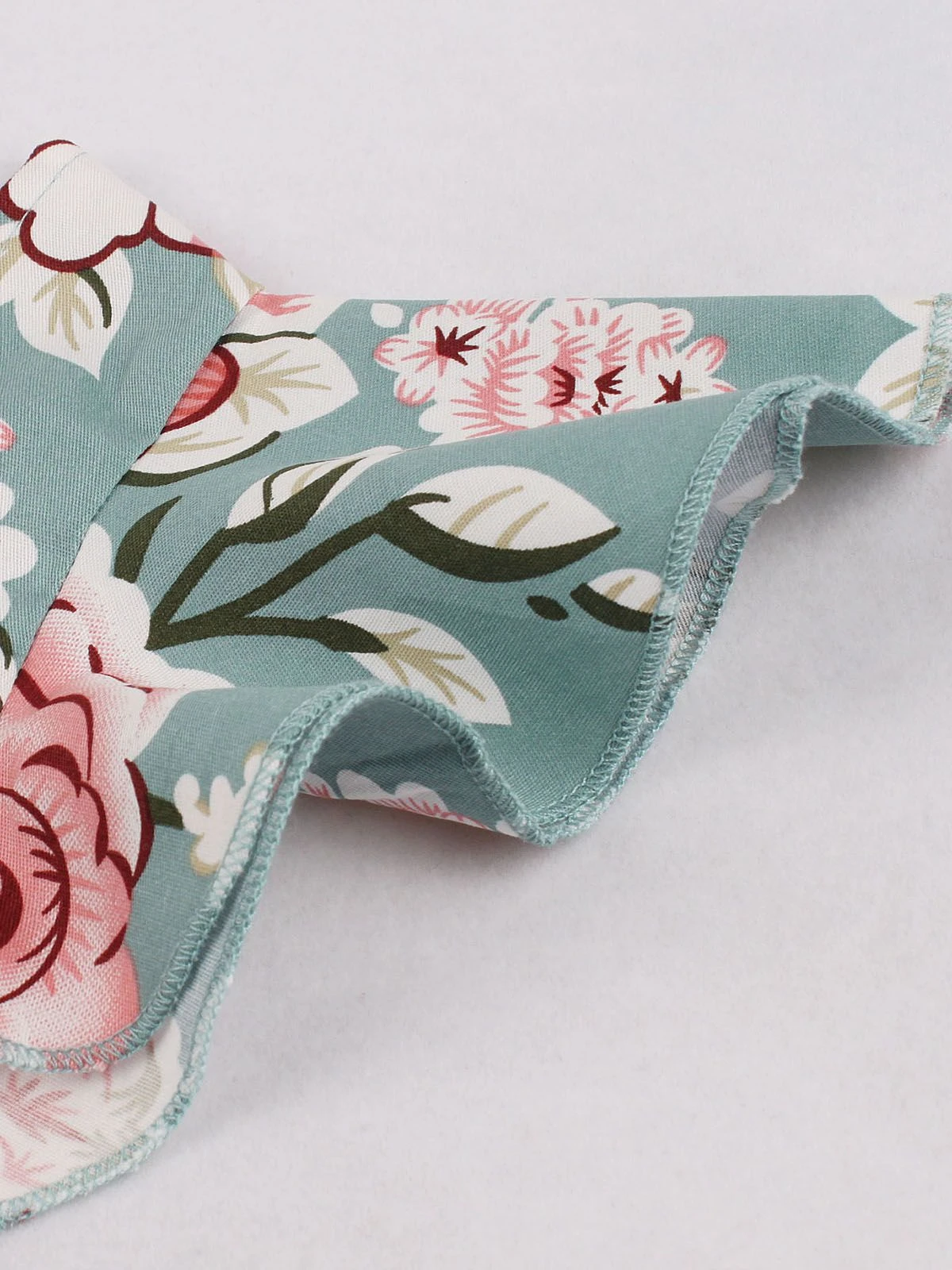 1950s Floral Flare Sleeve Swing Dress 6 1950s Floral Flare Sleeve Swing Dress - Image 4